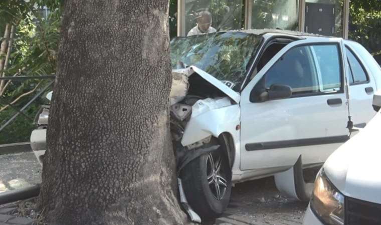Araç otobüs durağına dalmıştı... Yaralanan kadın yaşamını yitirdi