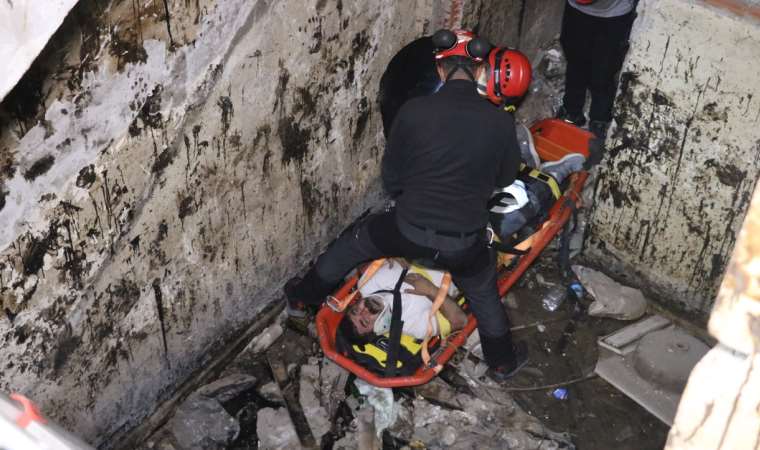Metruk binada ilginç olay: 3'üncü kattan asansör boşluğuna düştü