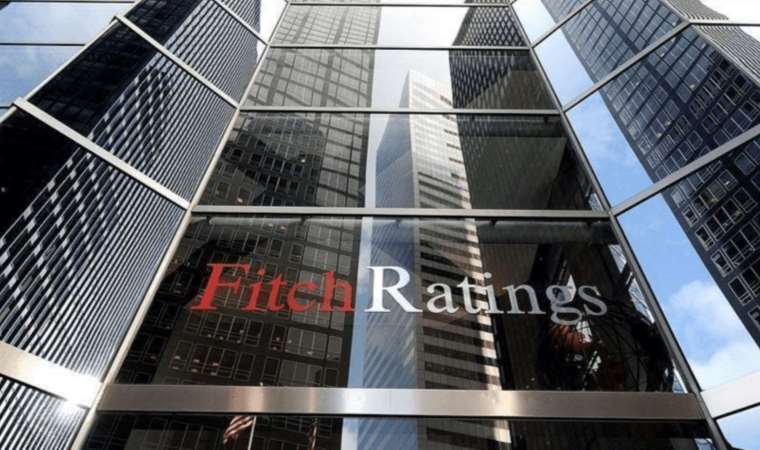 Fitch, gelecek yıla ilişkin küresel ekonomik büyüme tahminini düşürdü