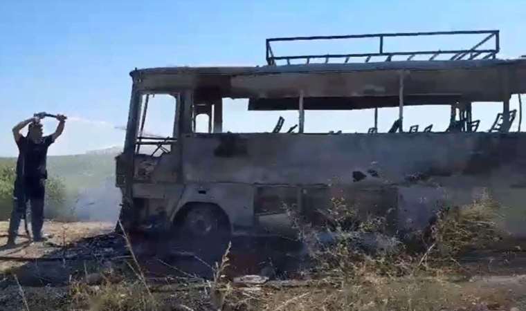 İşçiler öfkelenip midibüsü yaktılar...