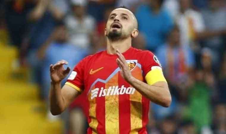 İlhan Parlak futbolu bıraktı