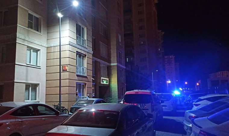 Konya'da 2 kadın mesaj gönderdikten sonra 15 katlı binanın çatısından atladı