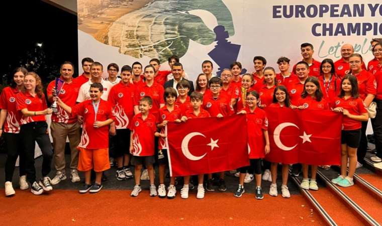 Genç satranççılar, Avrupa'dan madalyayla döndü