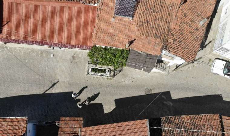 Tokat'ta gizemli mezar!  Bu mezar 100 yıldır yolun ortasında... İçinde kimin yattığı bilinmiyor