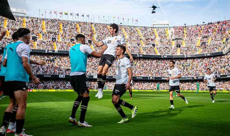 Valencia, Atletico Madrid karşısında şov yaptı!