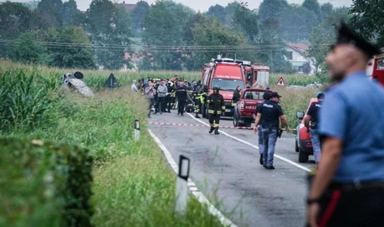 Akrobasi uçağı alev topuna dönüştü: 1 ölü