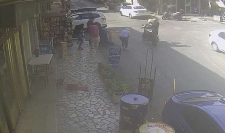 Market önünde oturanlara silahlı saldırı... Birkaç tur atıp ateş ettiler!