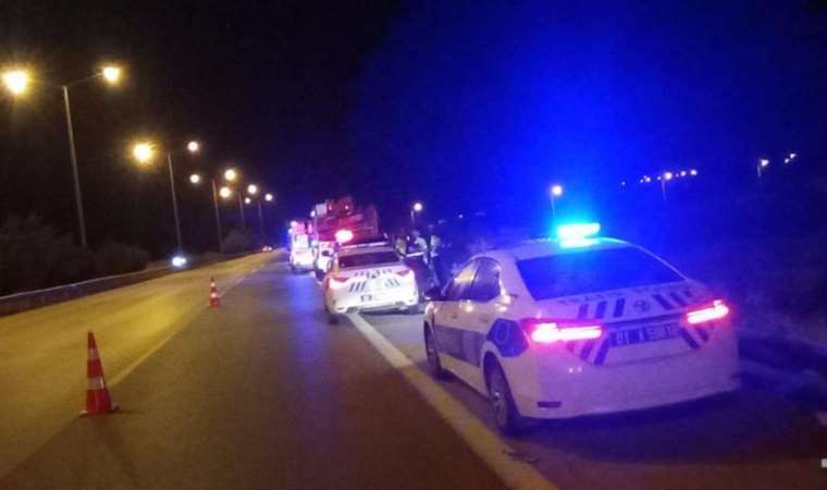 Kamyon şarampole yuvarlandı: Şoförün cansız bedeni bulundu!