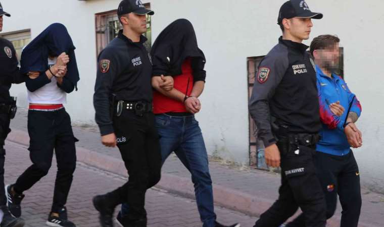 Uyuşturucu ticareti yapanlara operasyon: 9 şüpheli gözaltına alındı!