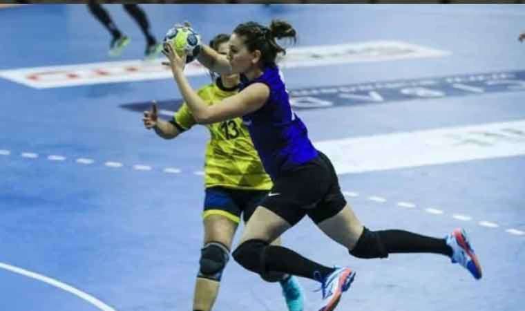 Fetane Uzunlar ve Rabia Öz Kosova'ya transfer oldu