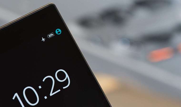 Neden yolculara uçakta uçuş modunu kullanmaları söyleniyor?