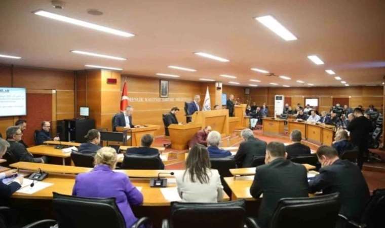 CHP'li Meclis Üyesi, AKP'li başkanı şikayet etti