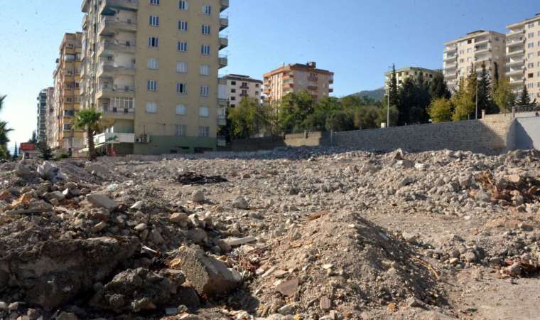 35 kişiye mezar olan Ezgi Apartmanı'nın avukatı: 'Şüpheliler hâlâ yakalanamadı'