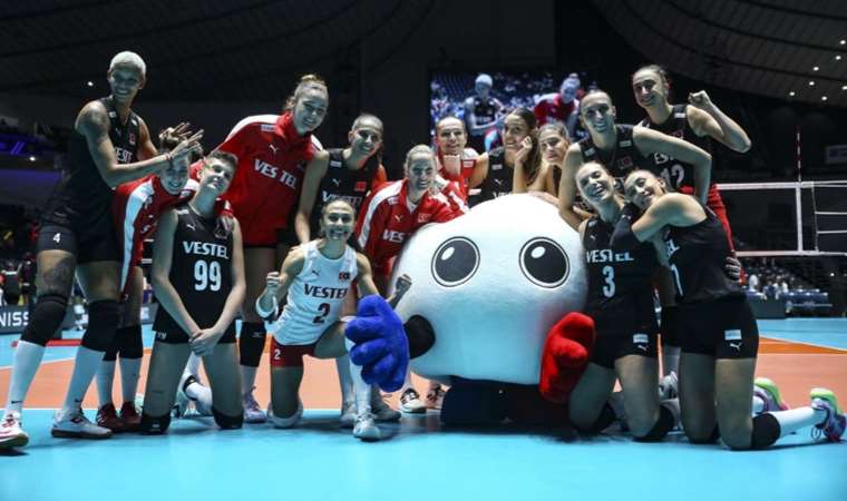 Son Dakika: Filenin Sultanları, Japonya'yı 3-1 mağlup ederek Paris Olimpiyatları'na katılmaya hak kazandı