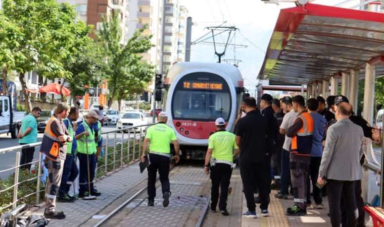 Kayseri'de feci olay: Ücretsiz binmek istediği tramvayın altında kaldı!