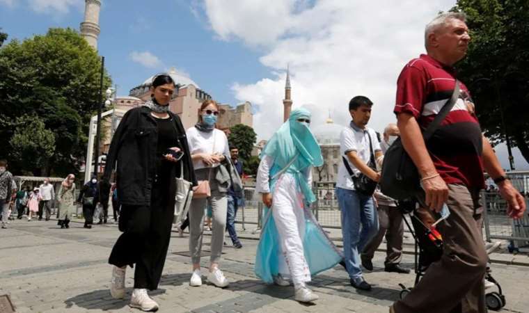 Bakanlık açıkladı: İstanbul’a ne kadar yabancı ziyaretçi geldi?