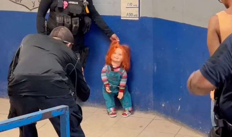 Şeytan bebek Chucky'e gözaltı