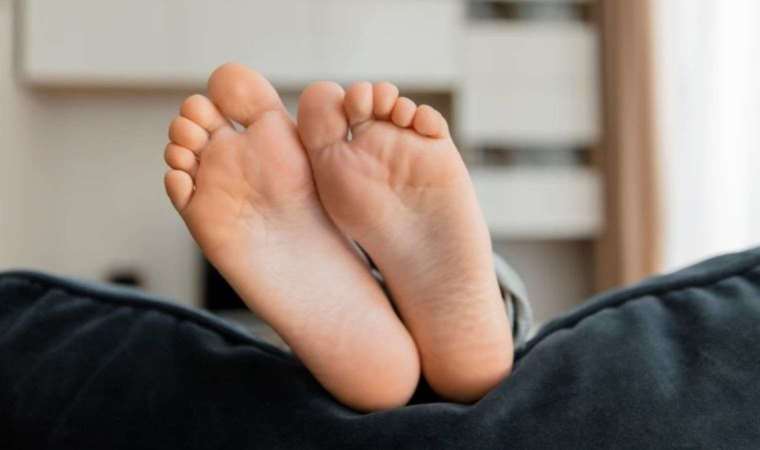 Prof. Dr. İbrahim Saraçoğlu'ndan ayak kokusuna doğal çözüm!