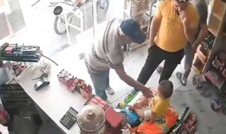 Adana’da bir baba, bebeğinin özel bölgelerine dokunan yaşlı adamı hastanelik etti