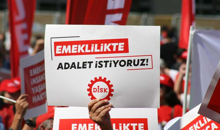 DİSK emekliler için eyleme geçti! Arzu Çerkezoğlu Kartal Meydanı'ndaki emekli buluşmasını anlattı