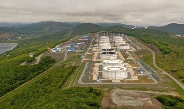 Oil prices climb as markets focus on supply tightness