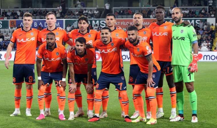Fenerbahçe maçı öncesi Başakşehir'de 9 eksik!