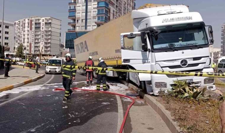 ’Dur’ ihtarına uymayan TIR sürücüsü, lastiklere ateş edilerek durduruldu