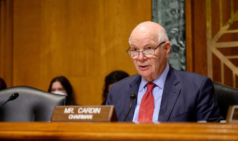 Bob Menendez'in yerine gelen isim Ben Cardin oldu