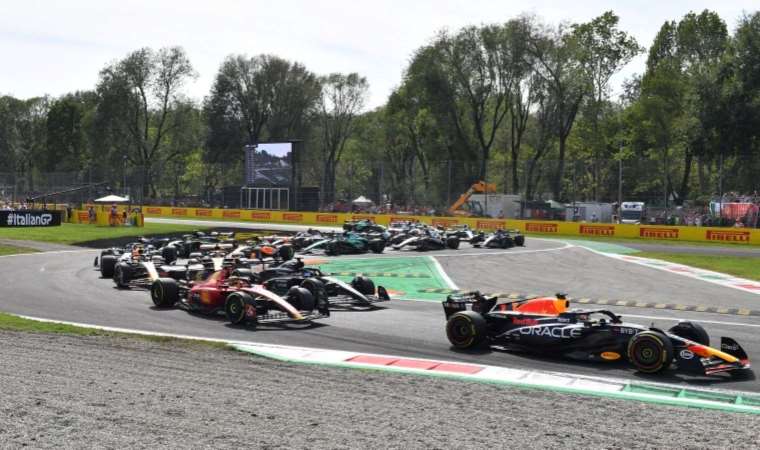Max Verstappen, F1 İtalya GP'de rekor kırarak zafere ulaştı