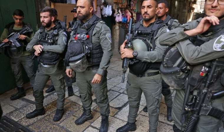 Tel Aviv'de bıçaklı kavga: Çok sayıda yaralı var