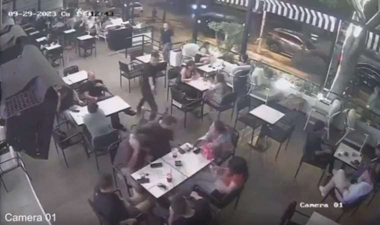 Adana'da kafede silahlı saldırı: Kurşun yağdırdı!