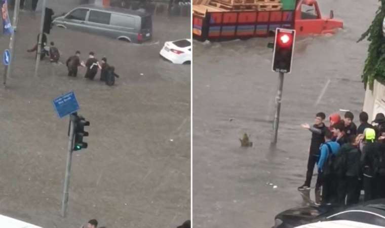 Başakşehir'deki selden geriye kalan çarpıcı görüntü: Liselilerin tehlikeli geçişi...