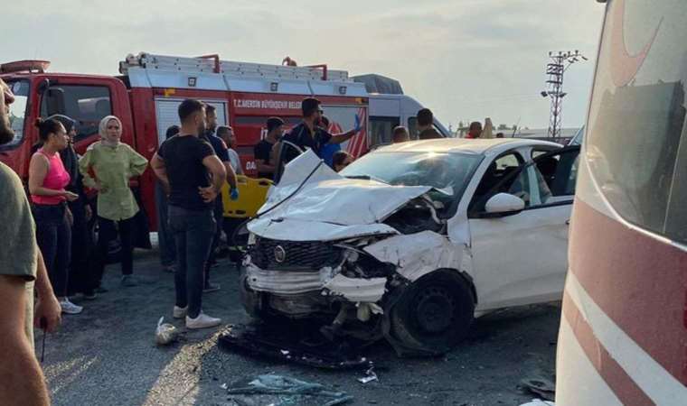 İşçi servisi ile otomobil çarpıştı: 15 yaralı