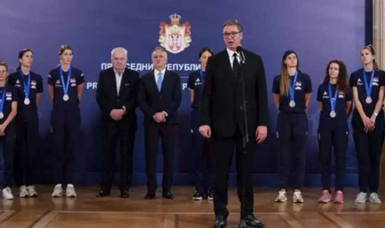 Sırbistan Cumhurbaşkanı Vucic, Filenin Sultanları'nı hedef aldı