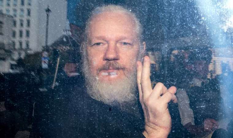 Assange'ın iadesinin durdurulması için harekete geçildi