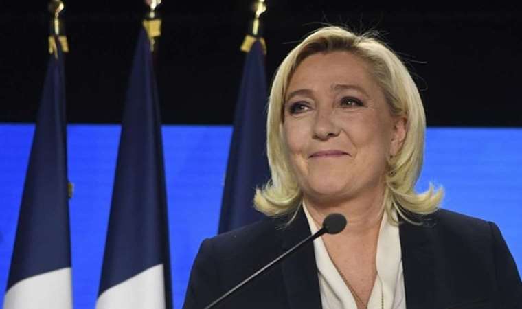 Anket: Fransızların Marine Le Pen'e güveni arttı