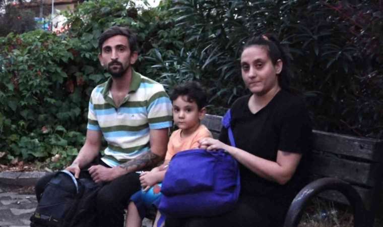 AKP Türkiyesi'nden manzaralar: Evden çıkarılan kiracı, hamile eşi ve çocuğu ile hastane bahçesinde kalıyor