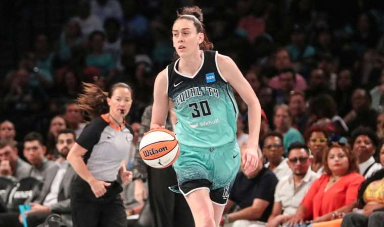 Eski Fenerbahçeli Breanna Stewart, WNBA'de rekor kırdı!