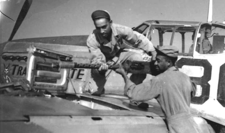 İkinci Dünya Savaşı'nda kaybolan pilotun kimliği yıllar sonra tespit edildi