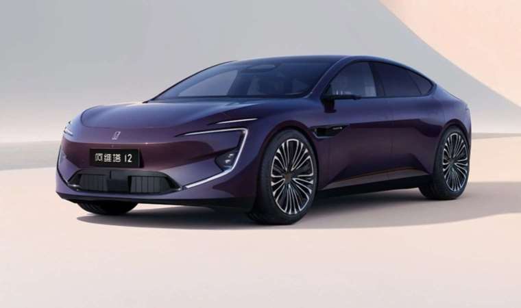 Çin'den bir elektrikli daha: Avatr 12 fuarda ortaya çıktı...