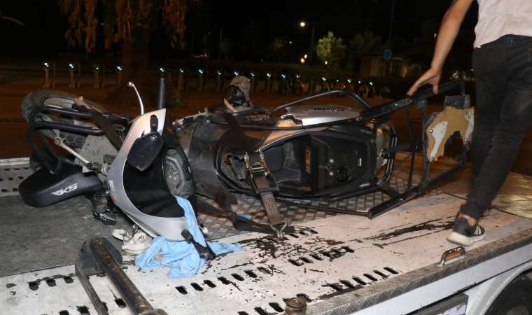 Motokurye ile otomobil çarpıştı: 1 ölü, 1 yaralı