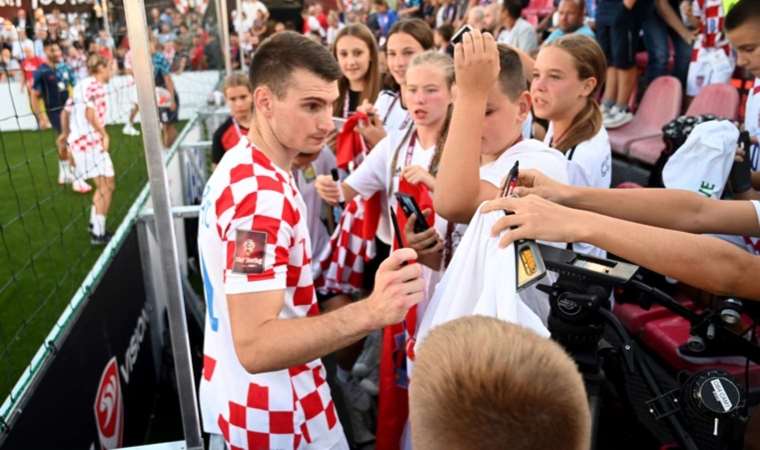 Yılın Kalecisi Ödülü'ne aday gösterilmişti... Fenerbahçeli Dominik Livakovic'ten açıklama!