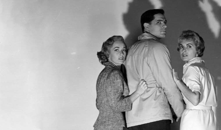 Sınırlı bütçe, sınırsız deha: Alfred Hitchcock'un başyapıtı...