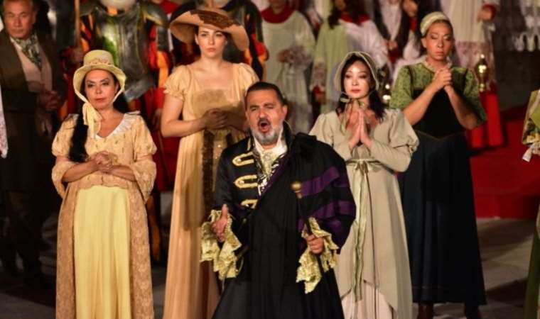 Aspendos Antik Tiyatrosu'nda büyük bir gece: 