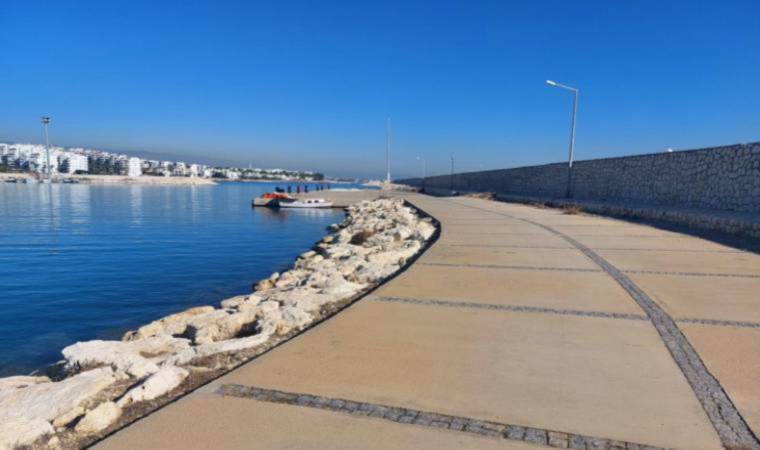 Mersin'in kıyı şeridinde yapılaşma başladı