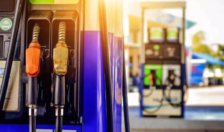 Vergi uzmanı duyurdu... Benzin ve motorine dev ÖTV zammı yolda! 1 Ocak 2024 güncel benzin motorin ve LPG fiyatları...