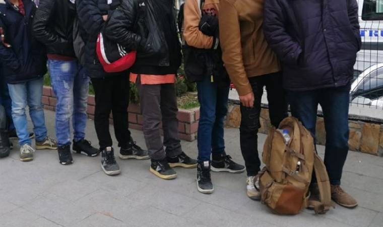 Ülkeye 'yasa dışı' giriş yapan 15 düzensiz göçmen yakalandı!
