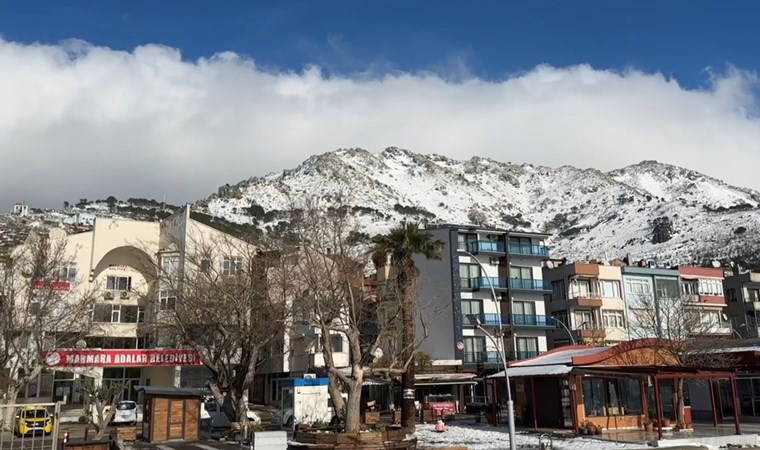 Marmara Adası'nda kar fırtınası: 2 gün ulaşım sağlanamadı!