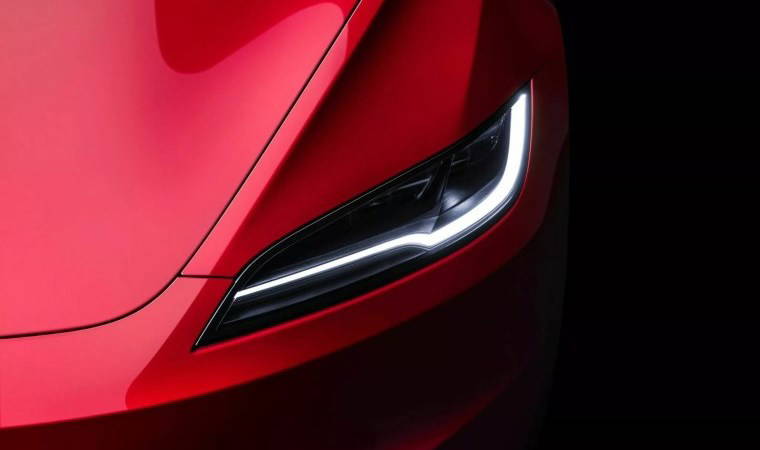 Tesla resmi araç kaplama renk fiyatlarını düşürdü, yeni renkler ekledi