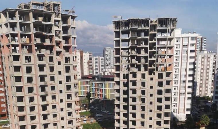 Mersin'de iş cinayeti: İnşaattan düşen işçi hayatını kaybetti